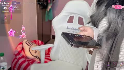 gorgeous girl33 online show from 12-20-24, 05:04