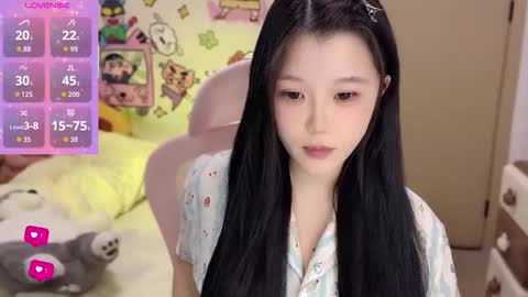 gorgeous girl33 online show from 11-02-25, 08:33