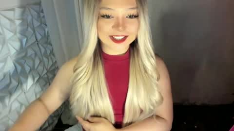 Snapshot of gorgeousamandarose chatting on 06-22-26, 02:57 Amanda rose online show from 06-22-26, 02:57