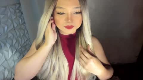 Snapshot of gorgeousamandarose chatting on 07-17-26, 03:35 Amanda rose online show from 07-17-26, 03:35
