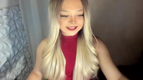 Snapshot of gorgeousamandarose chatting on 07-19-26, 05:44 Amanda rose online show from 07-19-26, 05:44