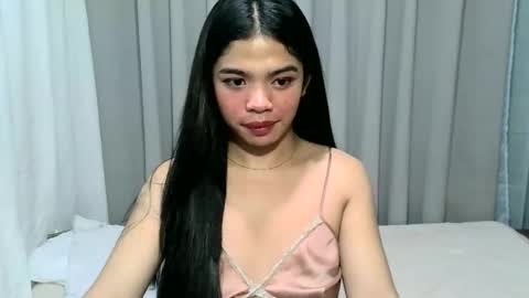 gorgeouspinay_gwen online show from 03-19-26, 04:11