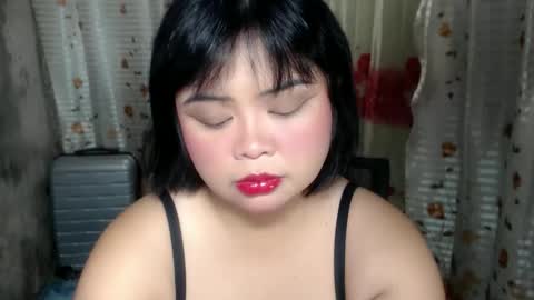 Snapshot of gorgeuos_mae chatting on 05-28-26, 05:43 MAE online show from 05-28-26, 05:43