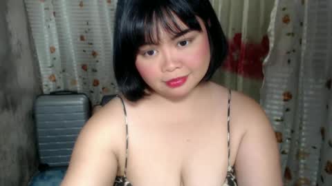 Snapshot of gorgeuos_mae chatting on 06-13-26, 06:17 MAE online show from 06-13-26, 06:17