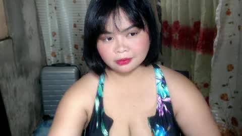 Snapshot of gorgeuos_mae chatting on 06-17-26, 06:42 MAE online show from 06-17-26, 06:42