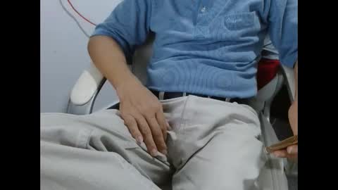 Andres online show from 10-28-25, 06:54