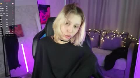 Snapshot of goth__tv chatting on 10-23-25, 08:57 Violeta online show from 10-23-25, 08:57