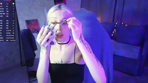 Snapshot of goth__tv chatting on 12-04-25, 12:47 Violeta online show from 12-04-25, 12:47