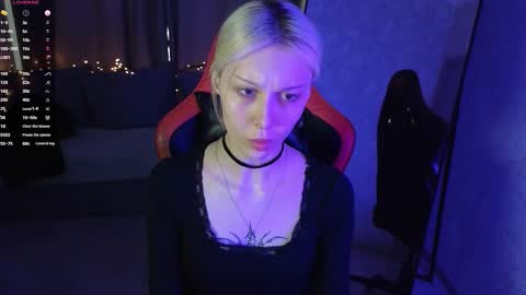 Snapshot of goth__tv chatting on 12-17-25, 10:32 Violeta online show from 12-17-25, 10:32