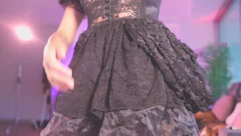 sophie  Special celebration a the beach 300k followers 3011 and 0112   online show from 11-13-25, 08:19