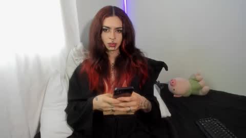 Snapshot of goth_ru chatting on 12-31-24, 08:12 Russ online show from 12-31-24, 08:12