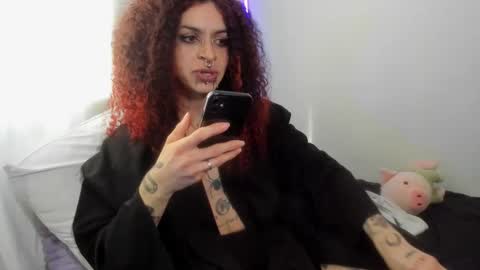 Snapshot of goth_ru chatting on 01-14-25, 08:59 Russ online show from 01-14-25, 08:59