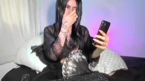 Snapshot of goth_ru chatting on 03-04-25, 07:43 Russ online show from 03-04-25, 07:43