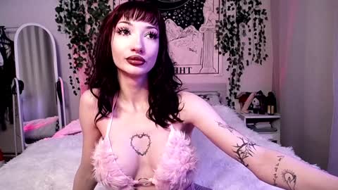 Snapshot of gothdesss chatting on 01-05-25, 03:53 online show from 01-05-25, 03:53