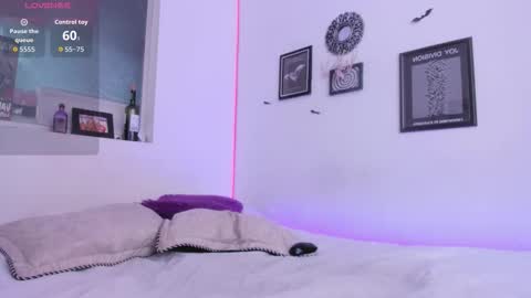 hi my name is Elizabeth nice to meet you online show from 02-07-26, 06:00