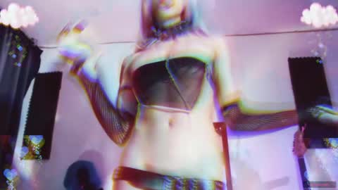 Snapshot of gothicute chatting on 06-07-26, 11:52 online show from 06-07-26, 11:52