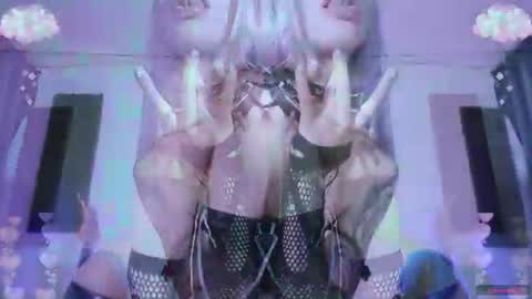 Snapshot of gothicute chatting on 06-15-26, 04:36 online show from 06-15-26, 04:36