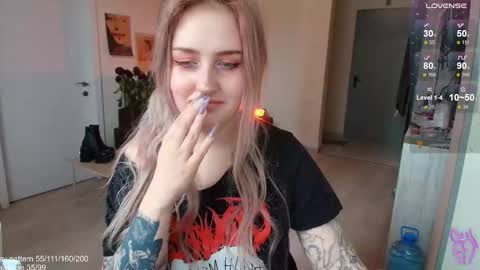 traumfrau Kira angel face devil eyes I SELL A LOT VIDEO IN GALLERY online show from 02-24-26, 09:29