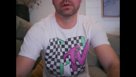 JohnnyG32 online show from 01-10-25, 05:26