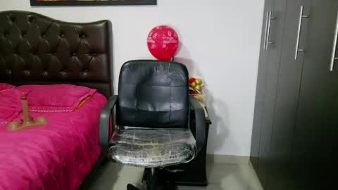 Snapshot of grace_mature_milf chatting on 06-06-26, 12:10 grace_mature_milf online show from 06-06-26, 12:10