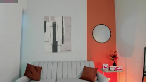 Zuly online show from 12-17-25, 08:37