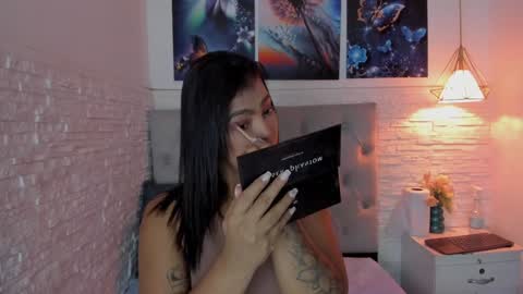 Snapshot of graceymilf999 chatting on 01-31-25, 11:24 Gracey Milf online show from 01-31-25, 11:24