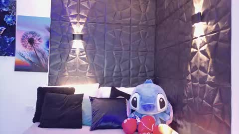 Snapshot of graceymilf999 chatting on 09-09-25, 11:32 Gracey Milf online show from 09-09-25, 11:32