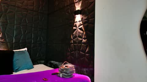 Snapshot of graceymilf999 chatting on 11-29-25, 11:24 Gracey Milf online show from 11-29-25, 11:24