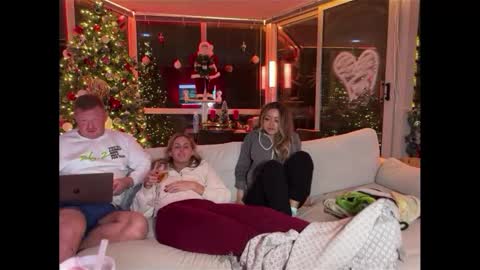 Snapshot of graciemae_baexx chatting on 12-18-24, 01:48 Gracie Mae online show from 12-18-24, 01:48