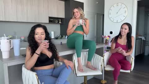 Snapshot of graciemae_baexx chatting on 02-20-25, 07:08 Gracie Mae online show from 02-20-25, 07:08