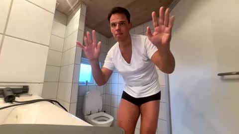 Snapshot of grandedane chatting on 03-20-26, 05:45 Alwaysready online show from 03-20-26, 05:45