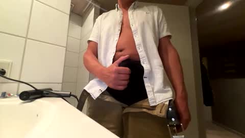 Snapshot of grandedane chatting on 06-05-26, 08:47 Alwaysready online show from 06-05-26, 08:47