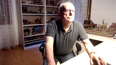 Snapshot of grandpach chatting on 02-23-25, 03:29 grandpach online show from 02-23-25, 03:29