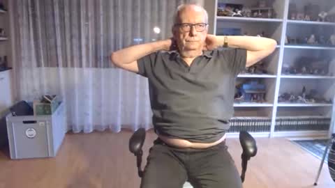 Snapshot of grandpach chatting on 12-23-25, 10:57 grandpach online show from 12-23-25, 10:57