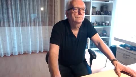 Snapshot of grandpach chatting on 02-22-26, 01:42 grandpach online show from 02-22-26, 01:42
