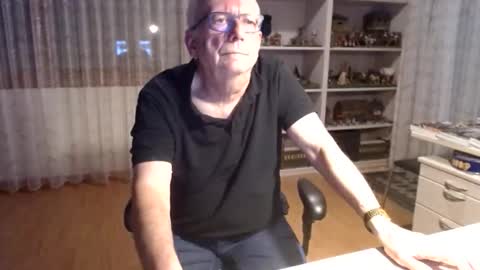 Snapshot of grandpach chatting on 02-27-26, 01:33 grandpach online show from 02-27-26, 01:33