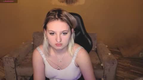 Snapshot of grase_neon chatting on 02-06-26, 11:02 grase_neon online show from 02-06-26, 11:02