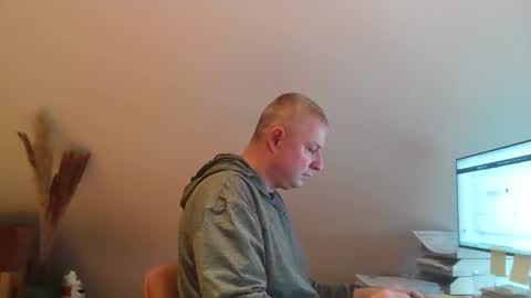 grau197077 online show from 02-13-26, 10:44