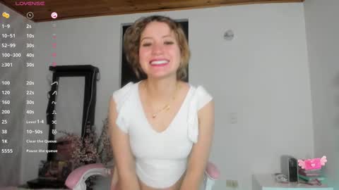 Snapshot of greeicywells chatting on 02-19-25, 11:04 Greeicy online show from 02-19-25, 11:04