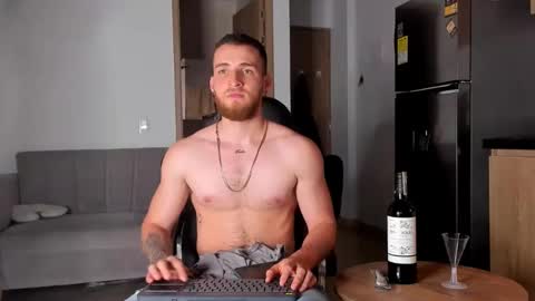 Snapshot of greeneyes_col chatting on 02-15-25, 04:25 Juan online show from 02-15-25, 04:25