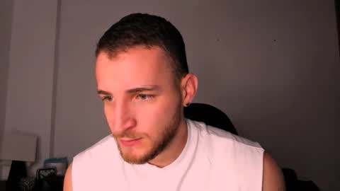 Snapshot of greeneyes_col chatting on 10-04-25, 02:37 Juan online show from 10-04-25, 02:37