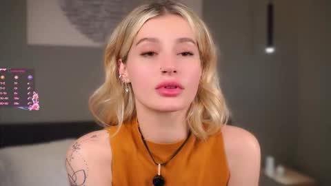 Kelly online show from 02-08-26, 12:08