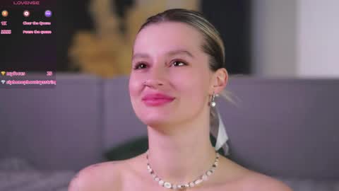 Kelly online show from 04-14-26, 02:34