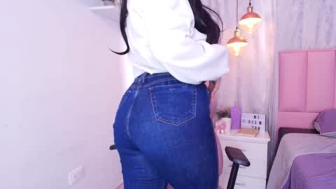 Snapshot of greennbella chatting on 02-01-25, 07:02 online show from 02-01-25, 07:02