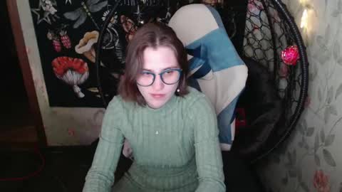 Snapshot of greenwitch9 chatting on 05-01-26, 11:48 Lina online show from 05-01-26, 11:48