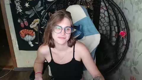 Snapshot of greenwitch9 chatting on 07-20-26, 10:39 Lina online show from 07-20-26, 10:39