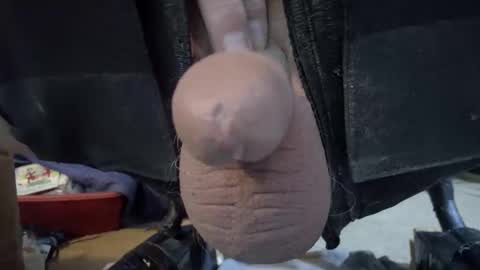 Snapshot of gregbball1 chatting on 05-03-26, 12:27 electrogee1 online show from 05-03-26, 12:27