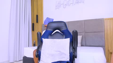 Gregori online show from 01-08-25, 01:31