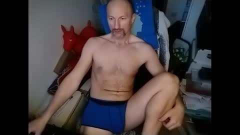 Snapshot of gregorius_1 chatting on 01-06-25, 07:42 Greg online show from 01-06-25, 07:42