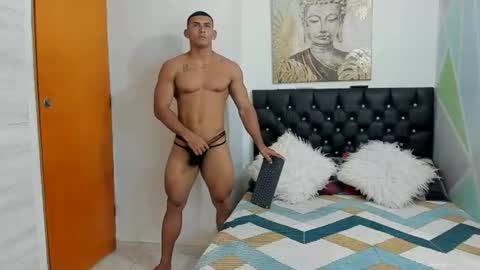 Snapshot of gregortrex22 chatting on 07-19-26, 11:19 gregorx tina muscle online show from 07-19-26, 11:19